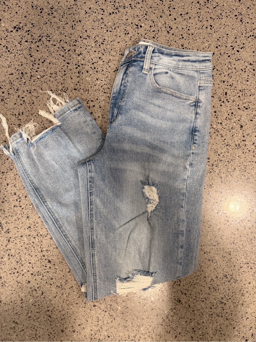 Vervet Cropped Distressed Jeans